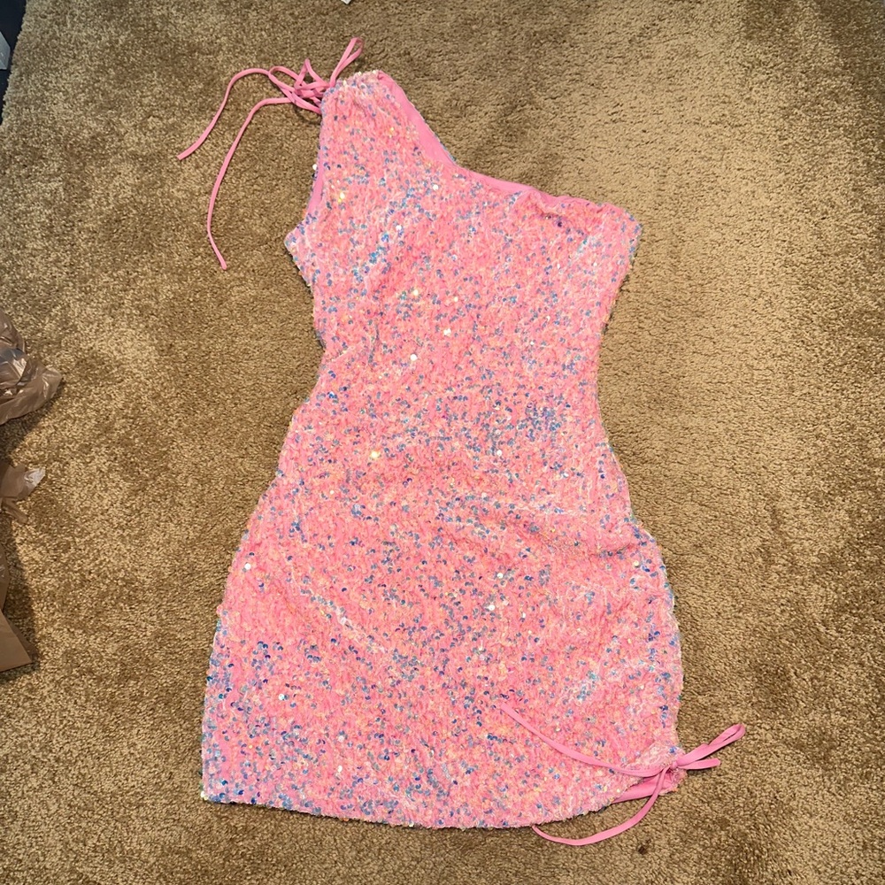 Lucy in the Sky size 6, never worn